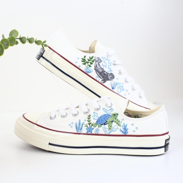Sea Seals and Sea Turtles Embroidered Shoes, Custom Converse Low Tops, Personalized Hand Embroidered Sneakers, Unique Gift for Her
