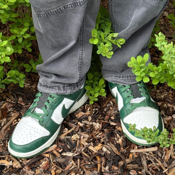 Clix 1.0. shoe lace alternative for quick shoe tie.